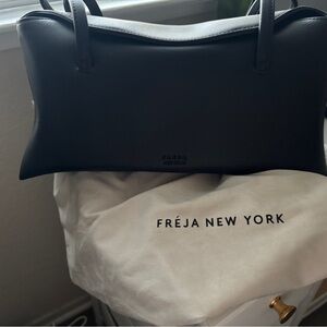 Freja Chrystie Black leather handbag